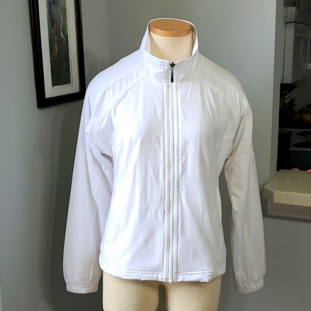 KAELIN‎ white zippered jacket. SIZE Medium Petite Lovely fabric. Soft lin…